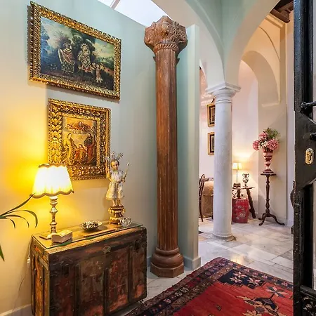 Casa Senorial En Centro,calle Marmoles * Sevilla